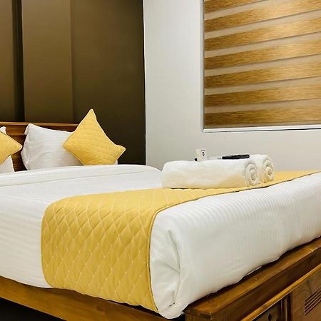 Emerald Inn Kochi Esterno foto