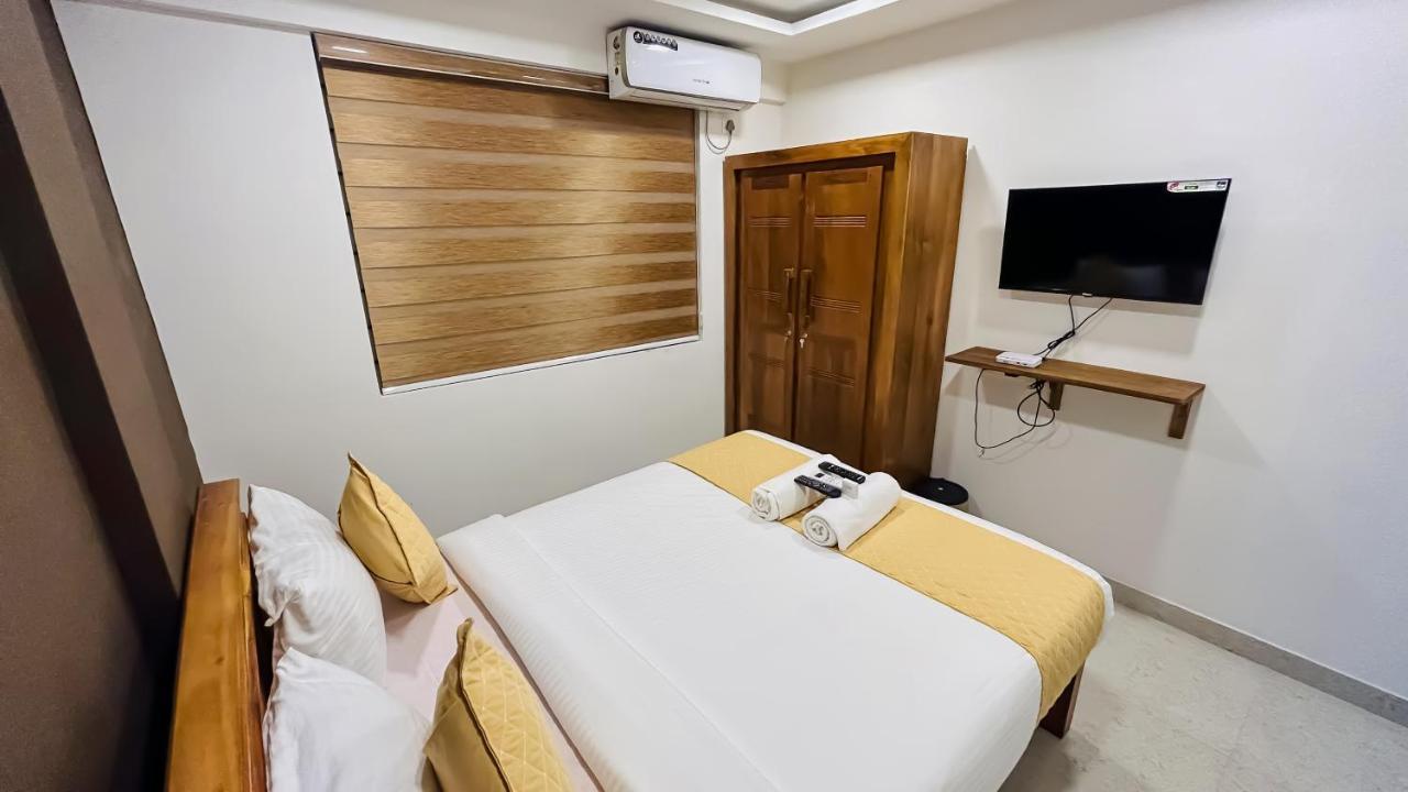 Emerald Inn Kochi Esterno foto