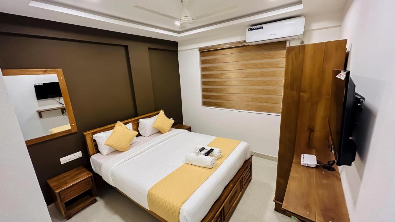 Emerald Inn Kochi Esterno foto