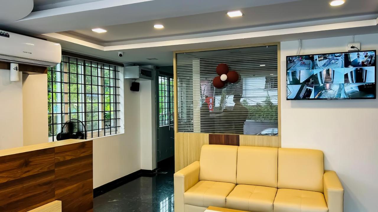 Emerald Inn Kochi Esterno foto